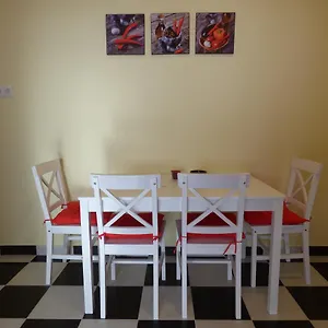  Apartament Yellow